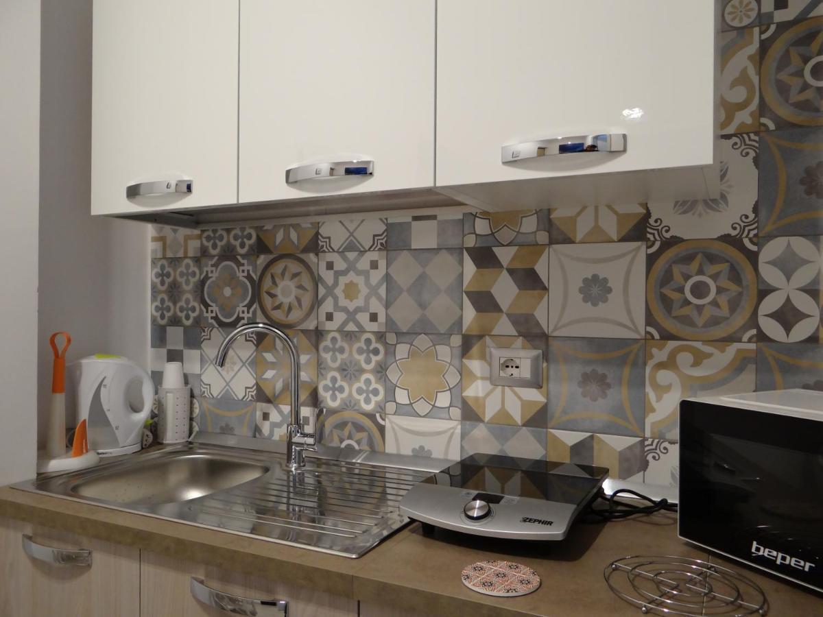 White Lady B&B Помпей Екстериор снимка