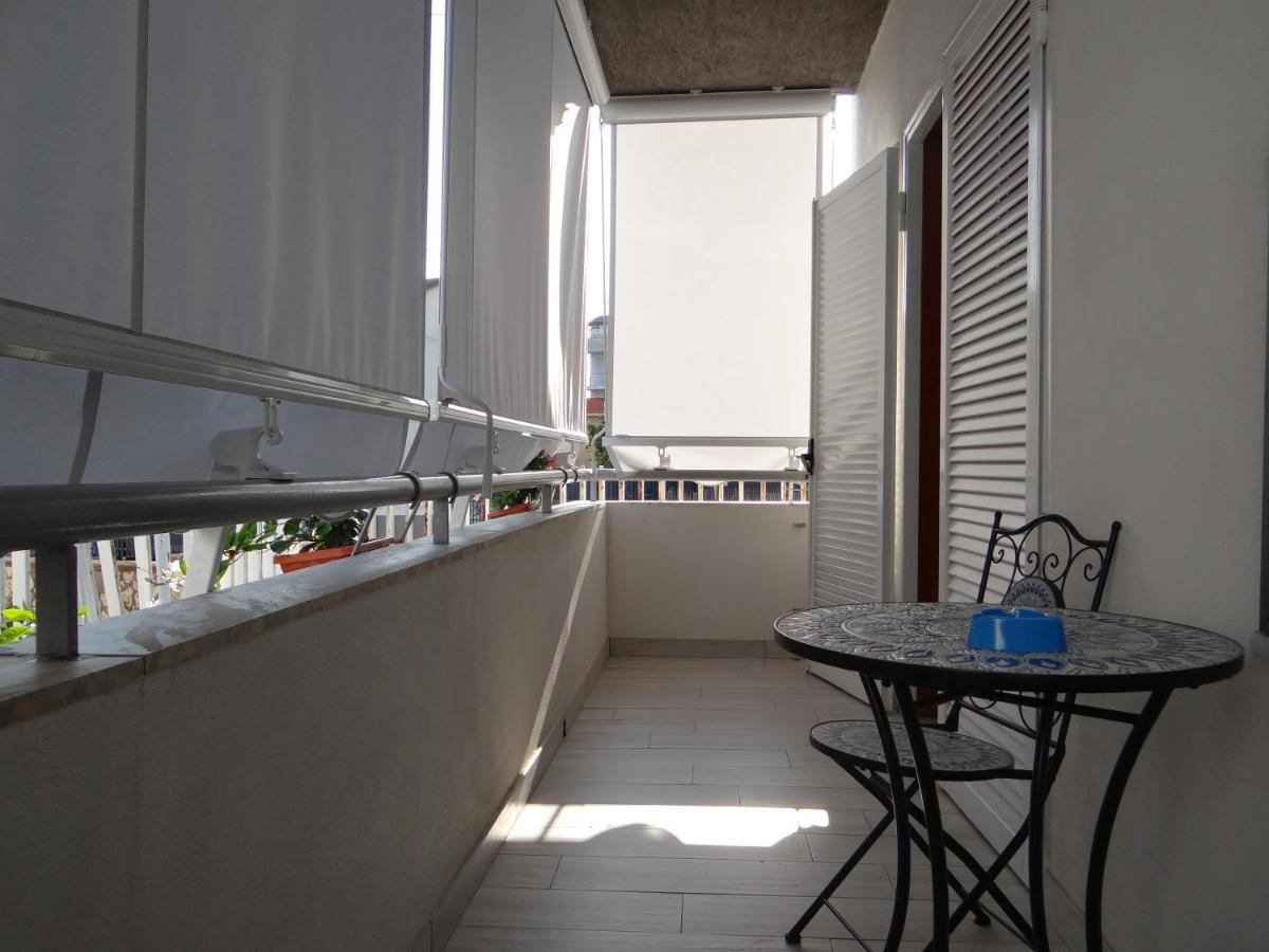 White Lady B&B Помпей Екстериор снимка